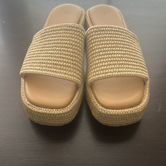 Platform Rattan Sandals - Picture 2 of 5